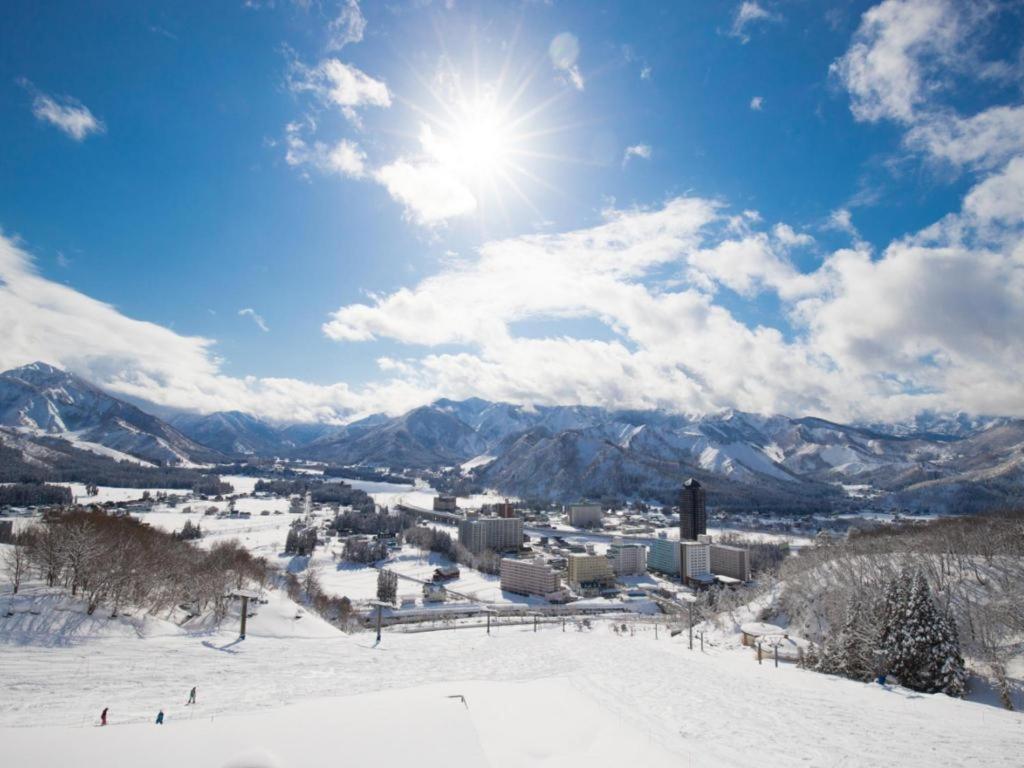 Sierra Resort Yuzawa Yuzawa  Eksteriør billede