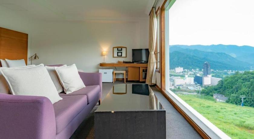 Sierra Resort Yuzawa Yuzawa  Eksteriør billede